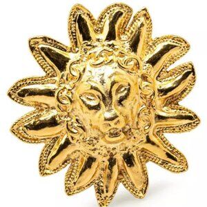 CHANEL CC Logos Leo Lion Brooch Gold Tone Pin Auth